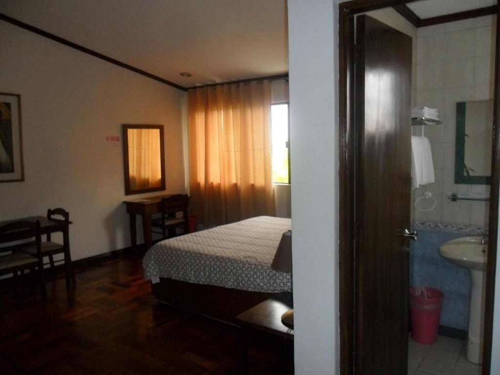 Tagaytay Econo Hotel 大雅台 客房 照片